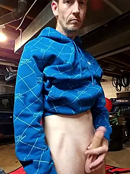 Snapshot of Sampzon chatting on February 28, 2026, 10:42 pm Sampzon online show from February 28, 2026, 10:42 pm