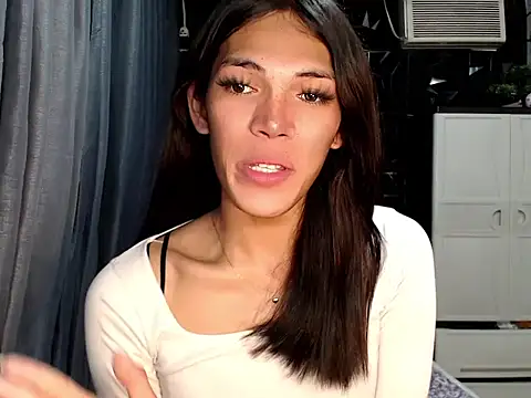 Snapshot of ladyhotcuming chatting on June 1, 2026, 6:40 pm ladyhotcuming online show from June 1, 2026, 6:40 pm