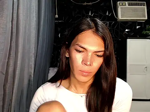 Snapshot of ladyhotcuming chatting on June 4, 2026, 7:18 pm ladyhotcuming online show from June 4, 2026, 7:18 pm