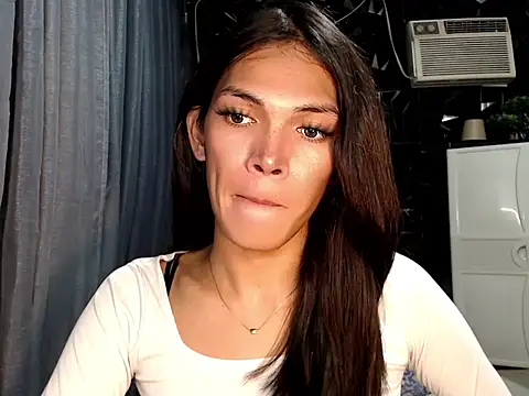 Snapshot of ladyhotcuming chatting on June 15, 2026, 2:12 am ladyhotcuming online show from June 15, 2026, 2:12 am