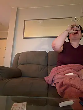 futy-doll online show from April 3, 2026, 1:01 am