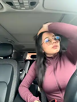 Michelle Zoe online show from September 17, 2025, 2:19 pm