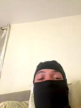 Snapshot of Pingasweet304 chatting on December 16, 2025, 8:51 am Pingasweet304 online show from December 16, 2025, 8:51 am