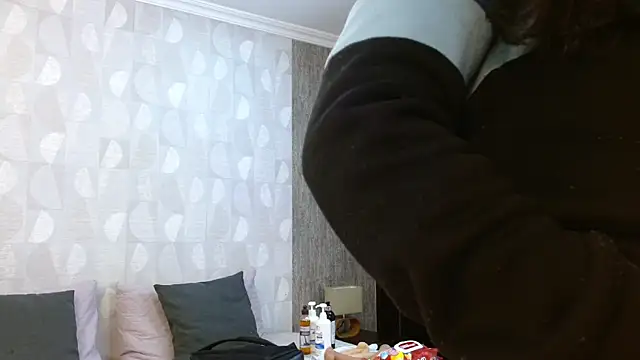 Snapshot of elamurray chatting on November 6, 2025, 11:14 am elamurray online show from November 6, 2025, 11:14 am