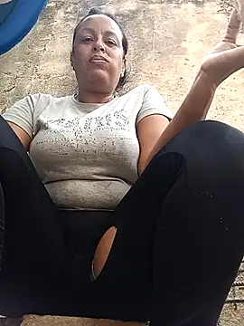 Snapshot of Fernanda30 chatting on February 7, 2026, 7:33 pm Fernanda30 online show from February 7, 2026, 7:33 pm