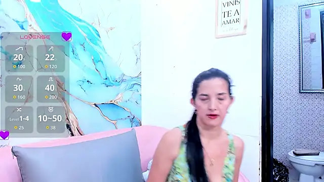 franceska milf online show from September 20, 2025, 8:03 pm