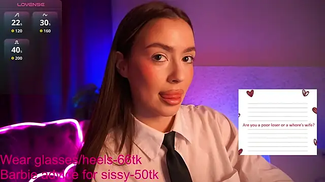 EmiliyaRoude online show from November 18, 2025, 12:30 pm