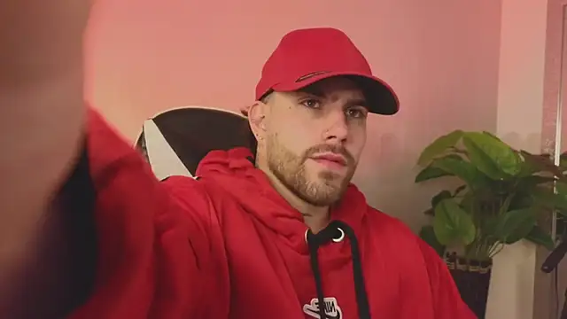 Snapshot of Ades_Lowe chatting on December 2, 2025, 10:28 am Ades Lowe online show from December 2, 2025, 10:28 am