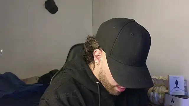 Snapshot of Ades_Lowe chatting on April 6, 2026, 8:15 am Ades Lowe online show from April 6, 2026, 8:15 am