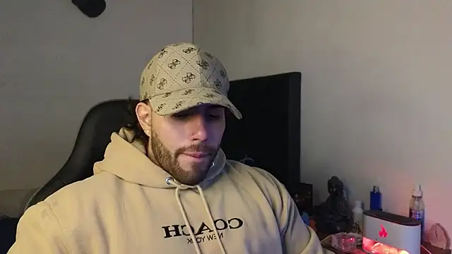 Snapshot of Ades_Lowe chatting on March 19, 2026, 6:24 am Ades Lowe online show from March 19, 2026, 6:24 am