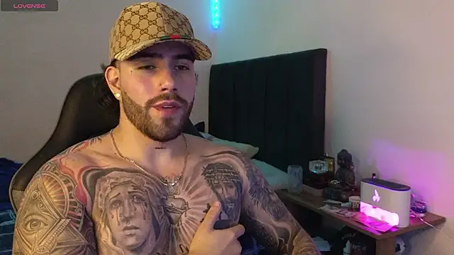 Snapshot of Ades_Lowe chatting on February 20, 2026, 4:53 am Ades Lowe online show from February 20, 2026, 4:53 am