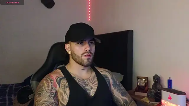 Snapshot of Ades_Lowe chatting on February 24, 2026, 6:03 am Ades Lowe online show from February 24, 2026, 6:03 am