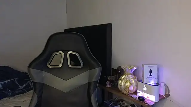 Snapshot of Ades_Lowe chatting on March 28, 2026, 8:48 am Ades Lowe online show from March 28, 2026, 8:48 am