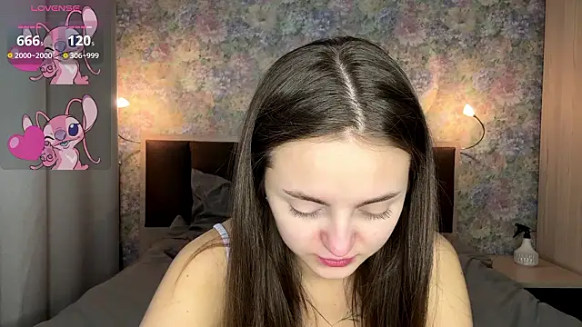 Snapshot of LoraDavi chatting on March 4, 2026, 6:43 am LoraDavi online show from March 4, 2026, 6:43 am