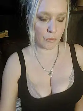 Bouncy-Bella28X online show from October 13, 2025, 11:34 am