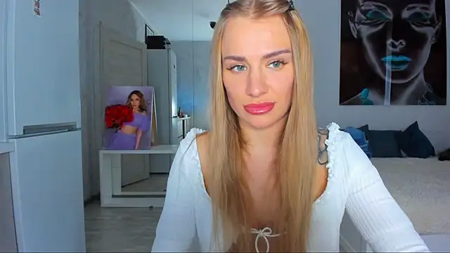 Snapshot of MashaFromRussia__ chatting on October 12, 2025, 12:50 pm MashaFromRussia   online show from October 12, 2025, 12:50 pm