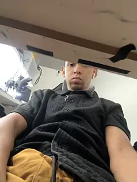 Snapshot of Oqui chatting on April 14, 2026, 9:31 pm Oqui online show from April 14, 2026, 9:31 pm