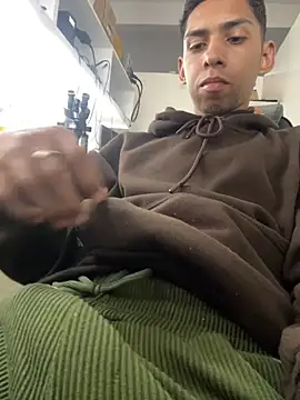 Snapshot of Oqui chatting on April 6, 2026, 8:10 pm Oqui online show from April 6, 2026, 8:10 pm