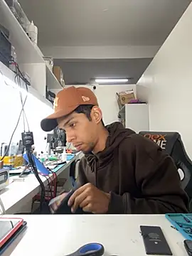 Snapshot of Oqui chatting on March 20, 2026, 7:37 pm Oqui online show from March 20, 2026, 7:37 pm