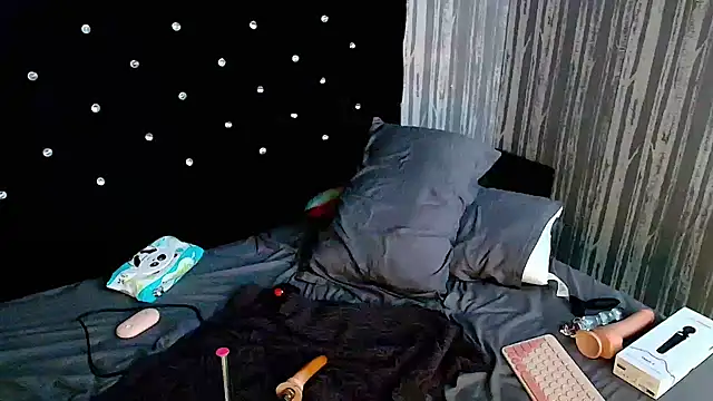 Alicee Moonn online show from February 5, 2026, 9:16 am