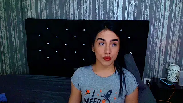 Alicee Moonn online show from March 25, 2026, 7:35 pm