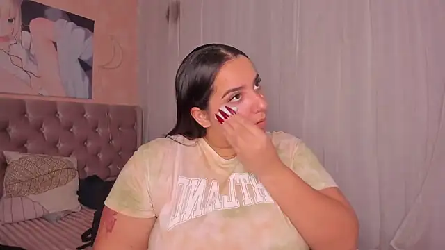 Snapshot of artemisa19 chatting on November 16, 2025, 1:32 am artemisa19 online show from November 16, 2025, 1:32 am