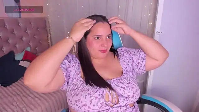 Snapshot of artemisa19 chatting on October 24, 2025, 6:12 am artemisa19 online show from October 24, 2025, 6:12 am