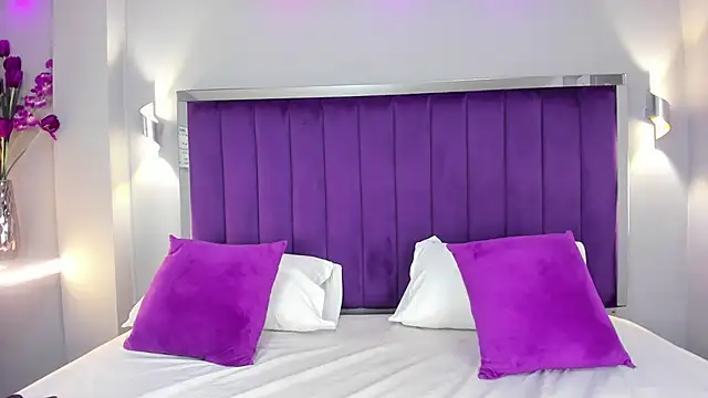 Snapshot of QetziaStoun chatting on September 30, 2025, 5:19 pm QetziaStoun online show from September 30, 2025, 5:19 pm