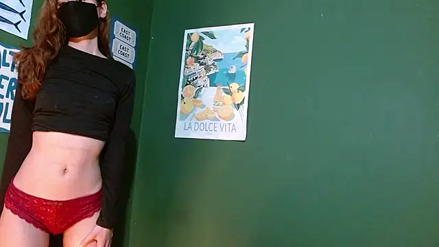 Snapshot of Roxiehood chatting on February 7, 2026, 1:46 am Roxiehood online show from February 7, 2026, 1:46 am