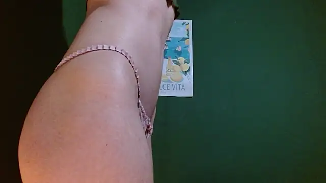 Snapshot of Roxiehood chatting on May 22, 2026, 1:58 am Roxiehood online show from May 22, 2026, 1:58 am