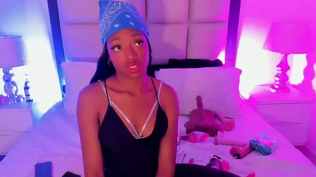 Snapshot of BiancaShermann chatting on November 12, 2025, 5:28 pm BiancaShermann online show from November 12, 2025, 5:28 pm