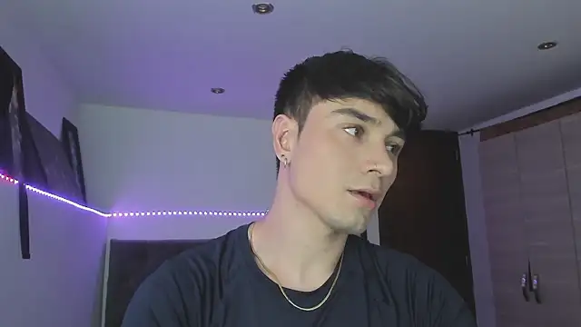 Snapshot of stevve_14 chatting on October 7, 2025, 5:19 am stevve 14 online show from October 7, 2025, 5:19 am