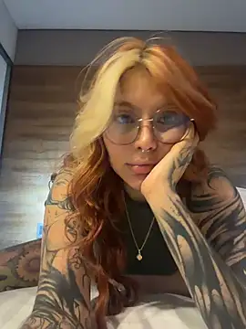 Snapshot of YunoRose_ chatting on April 26, 2026, 2:53 am YunoRose online show from April 26, 2026, 2:53 am