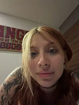Snapshot of YunoRose_ chatting on April 28, 2026, 4:28 am YunoRose online show from April 28, 2026, 4:28 am