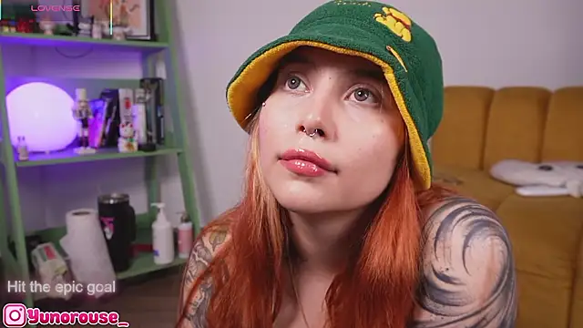 Snapshot of YunoRose_ chatting on February 1, 2026, 3:49 am YunoRose online show from February 1, 2026, 3:49 am