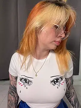 Snapshot of YunoRose_ chatting on November 26, 2025, 3:39 am YunoRose online show from November 26, 2025, 3:39 am