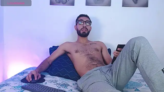 Snapshot of ReyPablo1 chatting on October 6, 2025, 8:53 pm ReyPablo1 online show from October 6, 2025, 8:53 pm