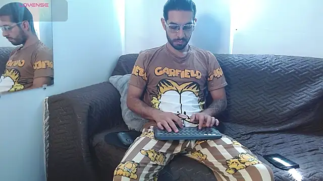 Snapshot of ReyPablo1 chatting on November 2, 2025, 2:11 pm ReyPablo1 online show from November 2, 2025, 2:11 pm