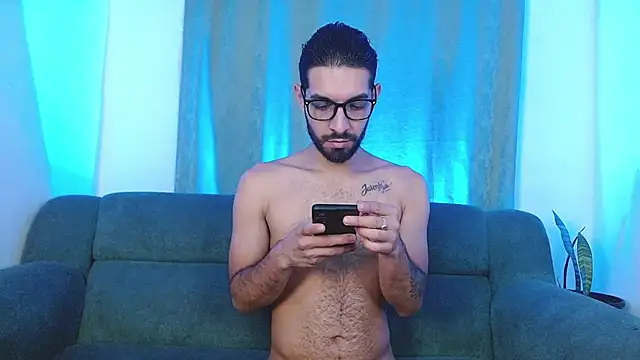 Snapshot of ReyPablo1 chatting on October 15, 2025, 11:13 pm ReyPablo1 online show from October 15, 2025, 11:13 pm