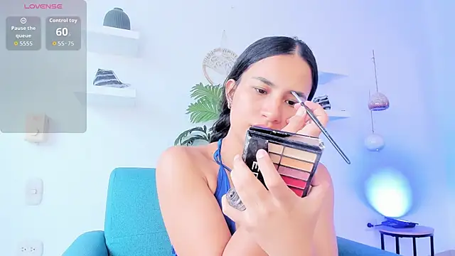 emily yeon online show from November 21, 2025, 7:02 pm