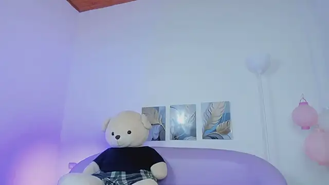 emily yeon online show from February 28, 2026, 10:09 pm