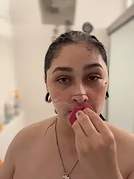 Alix Valentine online show from October 25, 2025, 8:42 pm