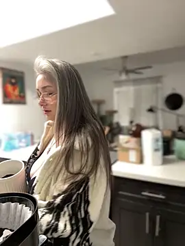 Alix Valentine online show from March 28, 2026, 6:09 pm