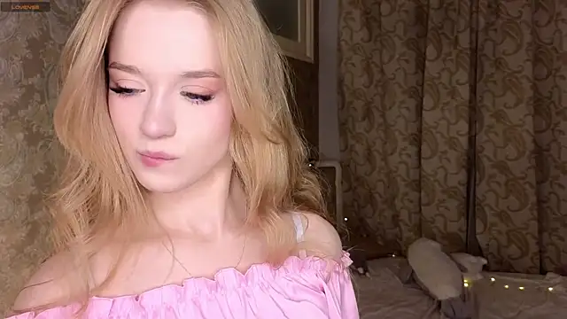 Emma Frosty online show from September 10, 2025, 7:13 pm