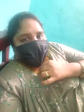 Snapshot of Villageanuty chatting on April 2, 2026, 4:02 pm Villageanuty online show from April 2, 2026, 4:02 pm