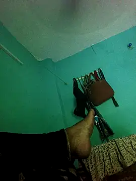 Snapshot of Villageanuty chatting on April 3, 2026, 9:05 am Villageanuty online show from April 3, 2026, 9:05 am