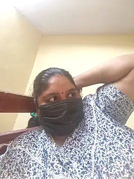 Snapshot of Villageanuty chatting on October 28, 2025, 10:36 am Villageanuty online show from October 28, 2025, 10:36 am