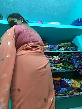 Snapshot of Villageanuty chatting on January 14, 2026, 4:49 am Villageanuty online show from January 14, 2026, 4:49 am