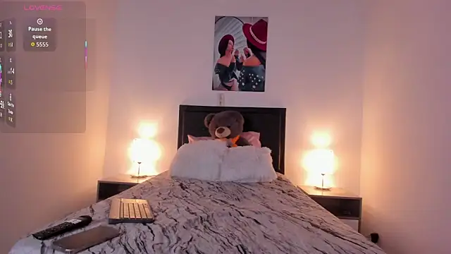 Snapshot of _alana_grey_ chatting on February 3, 2026, 2:32 am alana grey online show from February 3, 2026, 2:32 am