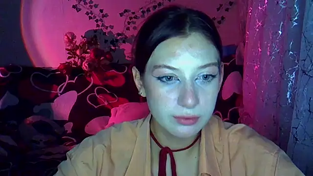 Snapshot of Lily_Ember chatting on November 8, 2025, 4:43 pm Lily Ember online show from November 8, 2025, 4:43 pm